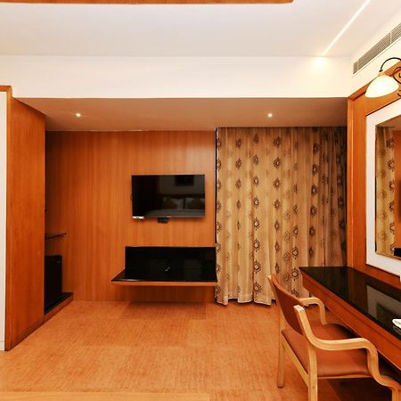 Hotel Roopa Mysore Bagian luar foto