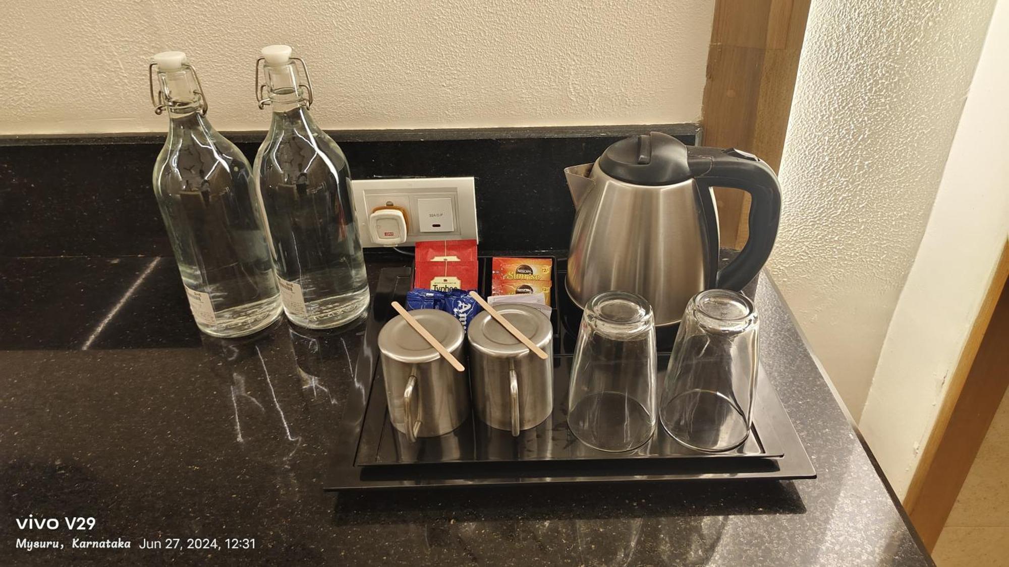 Hotel Roopa Mysore Bagian luar foto
