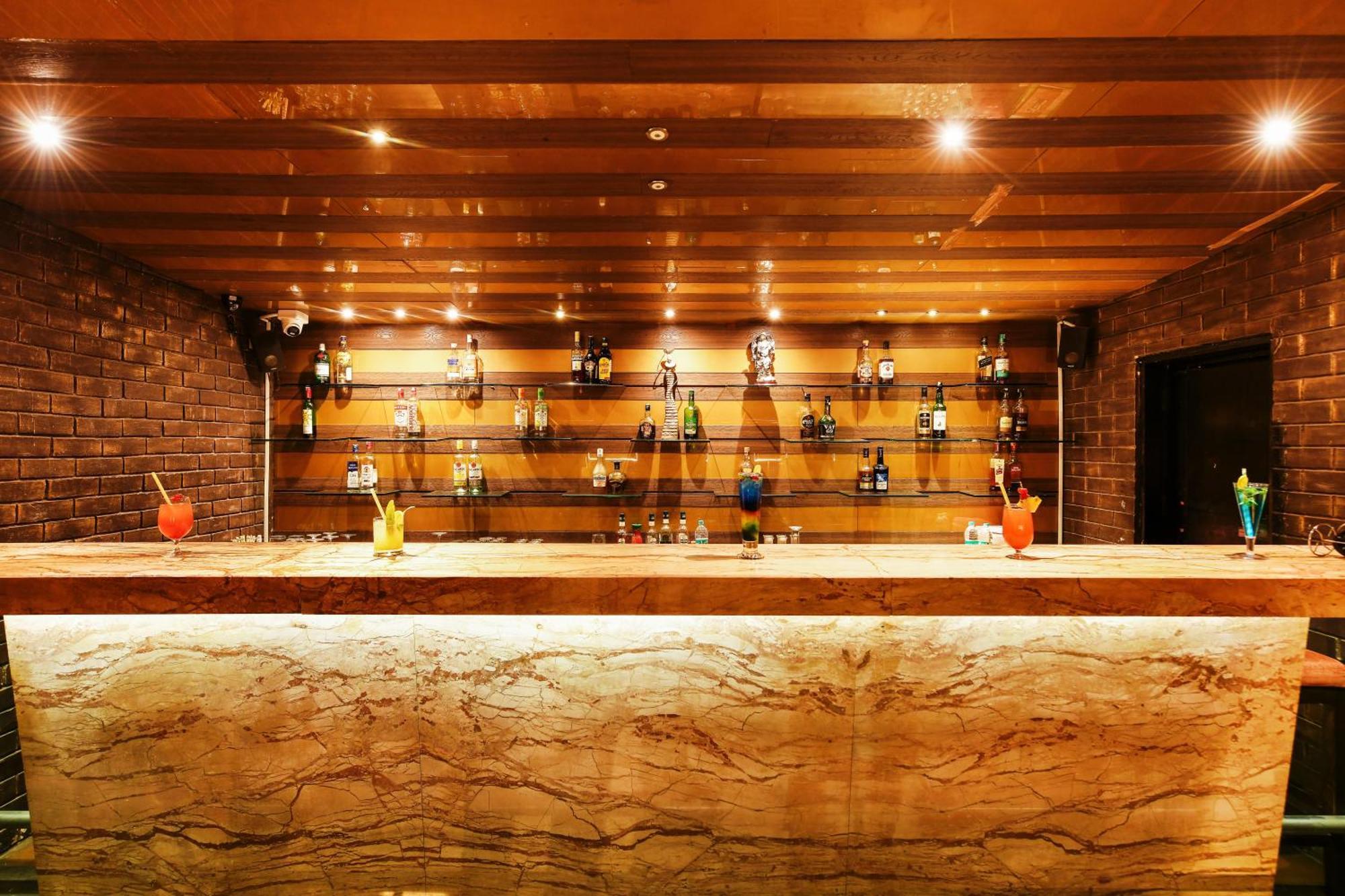 Hotel Roopa Mysore Bagian luar foto