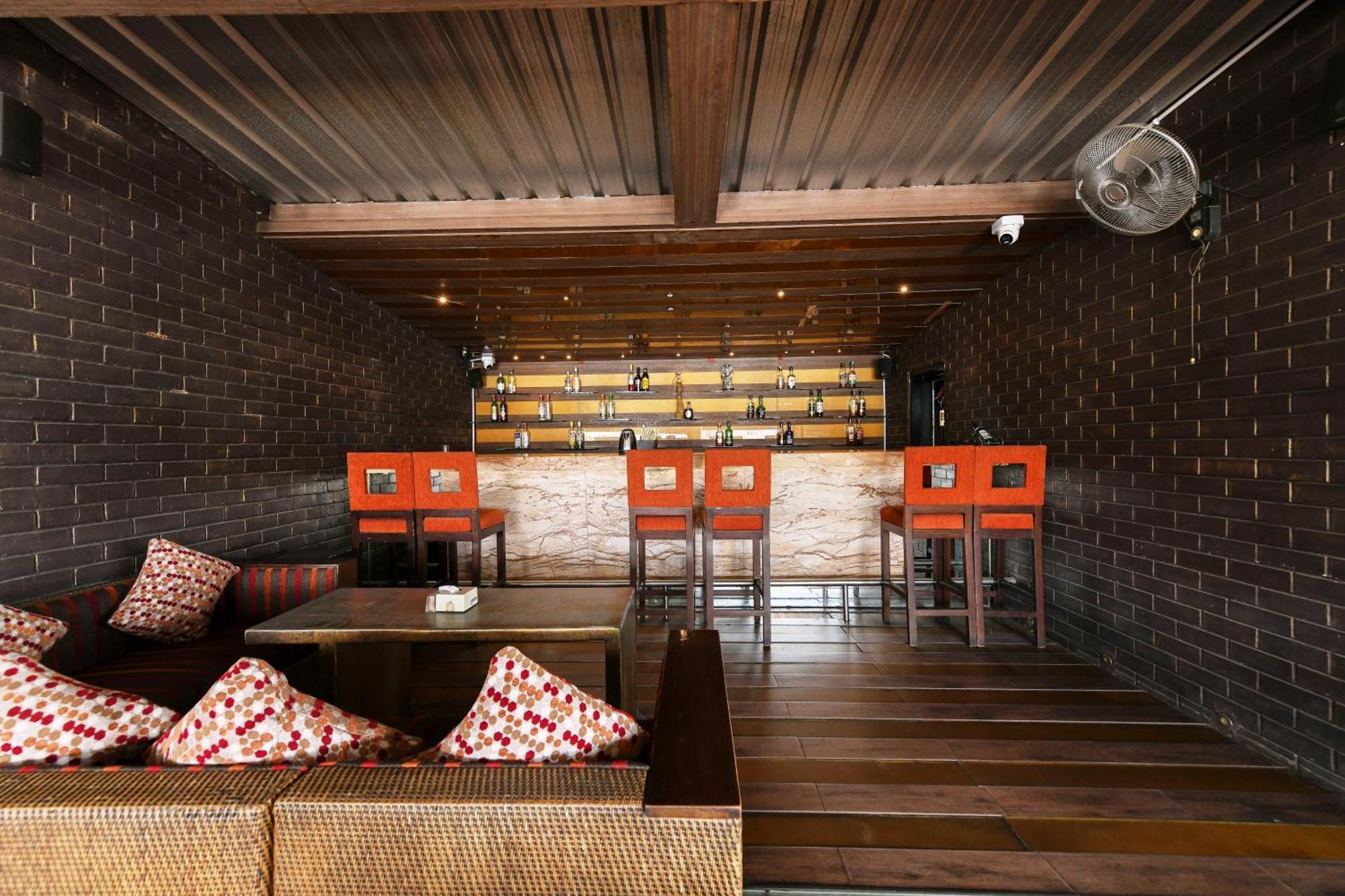 Hotel Roopa Mysore Bagian luar foto