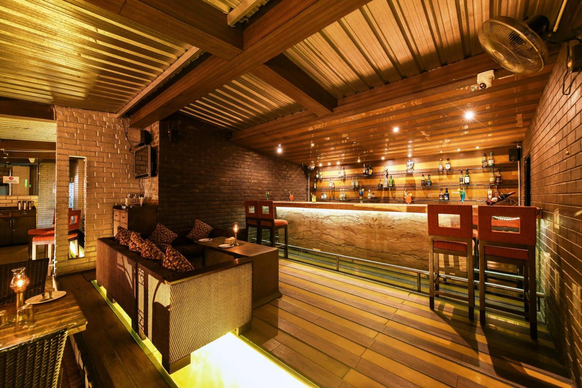 Hotel Roopa Mysore Bagian luar foto