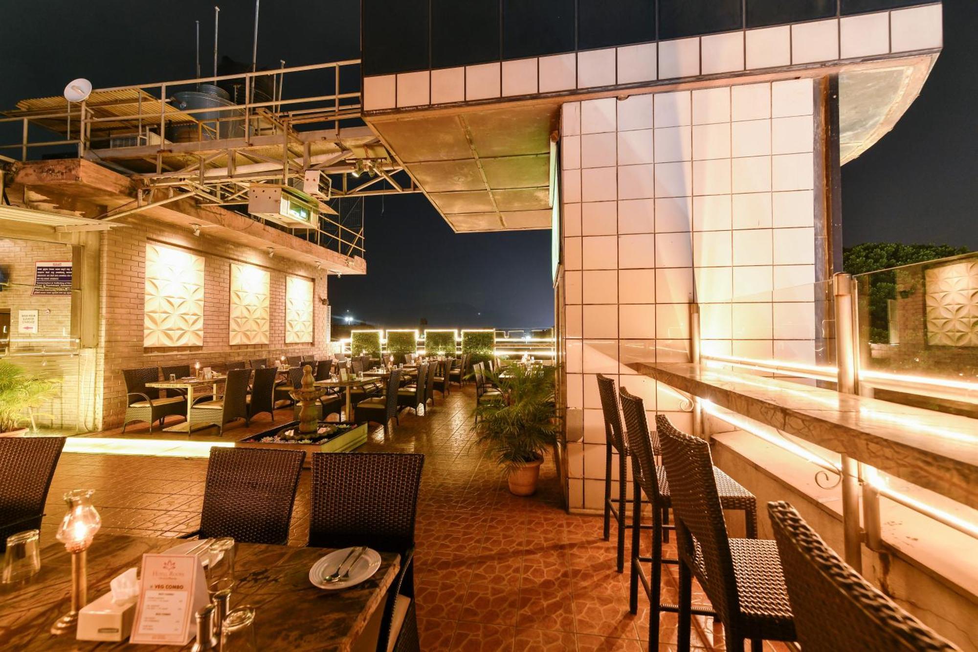 Hotel Roopa Mysore Bagian luar foto