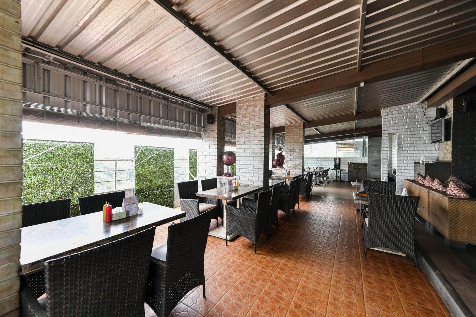 Hotel Roopa Mysore Bagian luar foto