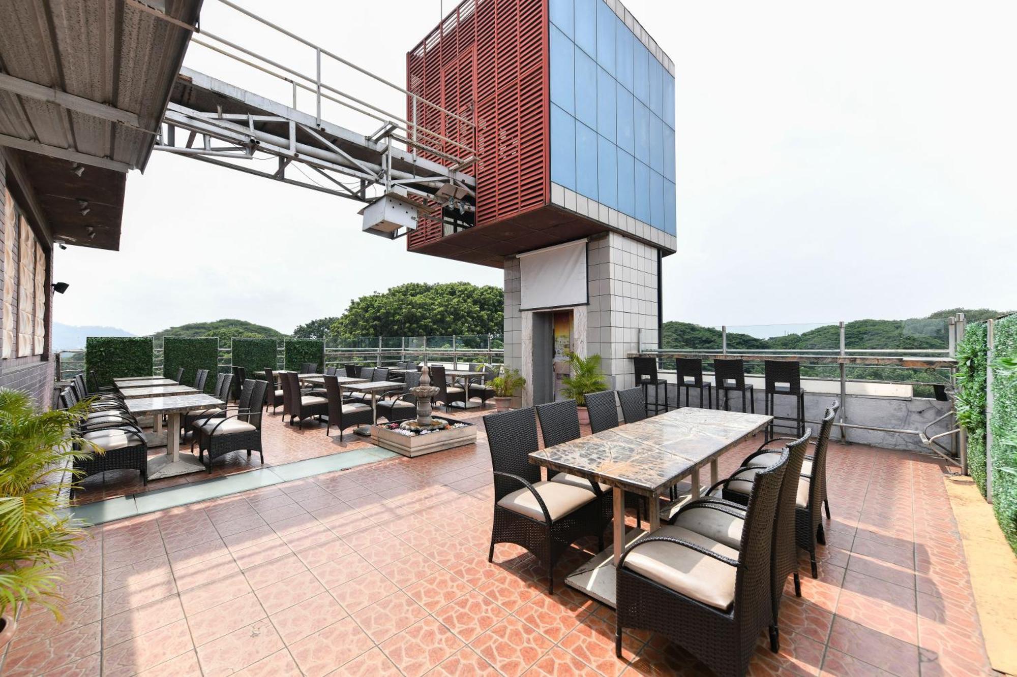 Hotel Roopa Mysore Bagian luar foto
